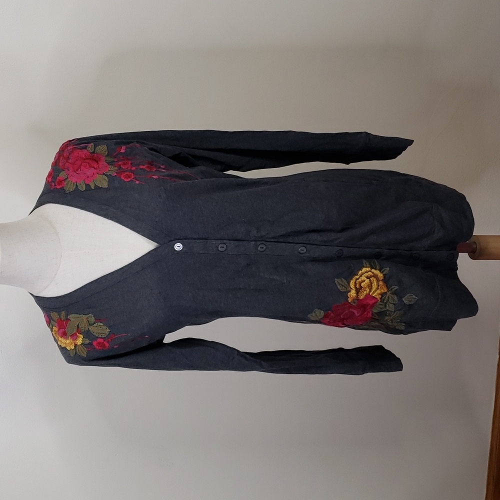 Johnny Was embroidered long sleeve button down cardigan size medium